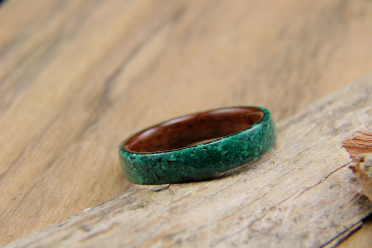 Santos Rosewood with Malachite Inlay